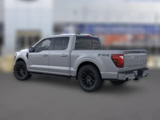 Ford F-150 LARIAT 4WD SuperCrew 5.5' Box Ford F-150 LARIAT 4WD SuperCrew 5.5' Box
