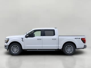 Ford F-150 LARIAT 4WD SuperCrew 5.5' Box Ford F-150 LARIAT 4WD SuperCrew 5.5' Box