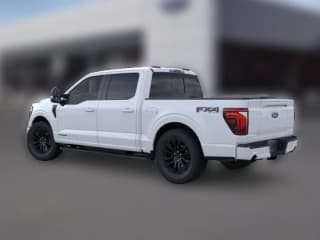 Ford F-150 LARIAT 4WD SuperCrew 5.5' Box Ford F-150 LARIAT 4WD SuperCrew 5.5' Box