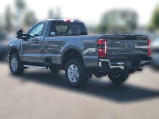 Ford Super Duty F-250 SRW XLT 4WD Reg Cab 8' Box Ford Super Duty F-250 SRW XLT 4WD Reg Cab 8' Box