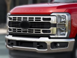 Ford Super Duty F-350 SRW XLT 4WD Reg Cab 8' Box 2027 — side view