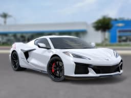 Chevrolet Corvette 1LT 2dr Grand Sport Cpe 2027 — side view