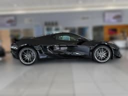 Chevrolet Corvette 1LT 2dr Grand Sport Cpe 2027 — side view