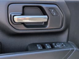 Chevrolet Silverado 2500HD Custom 4WD Crew Cab 159" 2026 — side view