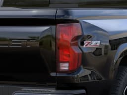 Chevrolet Colorado 4WD Z71 Crew Cab 2026 — side view