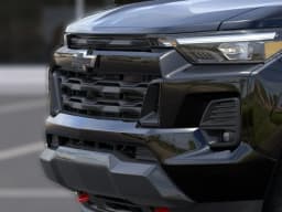 Chevrolet Colorado 4WD Z71 Crew Cab 2026 — side view