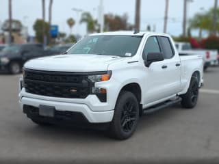 Chevrolet Silverado 1500 Custom 4WD Double Cab 147" Chevrolet Silverado 1500 Custom 4WD Double Cab 147"