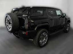GMC HUMMER EV SUV 3X e4WD 4dr 2025 — side view