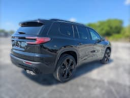 GMC Acadia FWD Elevation 4dr 2026 — side view