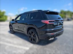 GMC Acadia FWD Elevation 4dr 2026 — side view
