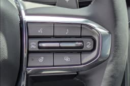 GMC Acadia FWD Elevation 4dr 2026 — side view