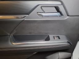 GMC Acadia FWD Elevation 4dr 2026 — side view