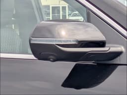 GMC Acadia FWD Denali 4dr 2026 — side view