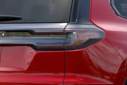 GMC Acadia AWD Denali Ultimate 4dr 2026 — side view