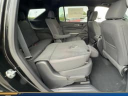 Chevrolet Traverse FWD LT 4dr 2027 — side view
