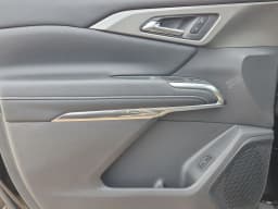 Chevrolet Traverse FWD LT 4dr 2027 — side view