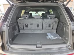 Chevrolet Traverse FWD LT 4dr 2027 — side view