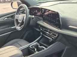 Chevrolet Traverse FWD LT 4dr 2027 — side view