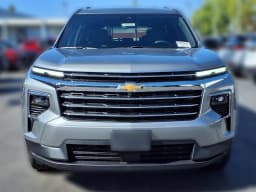 Chevrolet Traverse FWD LT 4dr 2027 — side view