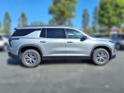 Chevrolet Traverse FWD LT 4dr 2027 — side view