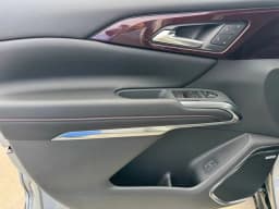 Chevrolet Traverse FWD RS 4dr 2027 — side view