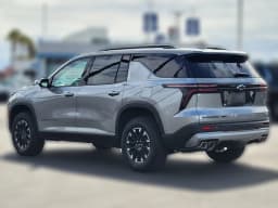Chevrolet Traverse AWD Z71 4dr 2026 — side view