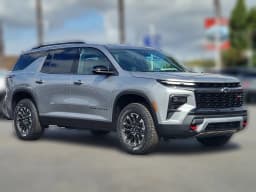 Chevrolet Traverse AWD Z71 4dr 2026 — side view