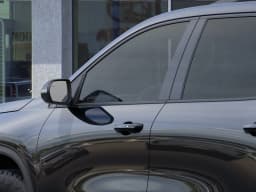 Chevrolet Traverse AWD Z71 4dr 2027 — side view