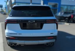 Chevrolet Traverse AWD Z71 4dr 2027 — side view