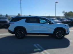 Chevrolet Traverse AWD Z71 4dr 2027 — side view