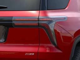 Chevrolet Traverse AWD Z71 4dr 2027 — side view