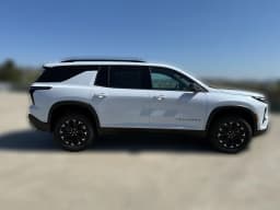 Chevrolet Traverse AWD Z71 4dr 2027 — side view