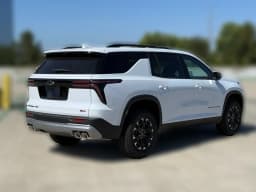 Chevrolet Traverse AWD Z71 4dr 2027 — side view