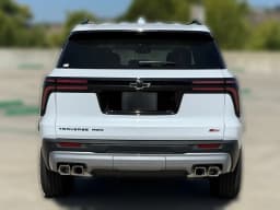 Chevrolet Traverse AWD Z71 4dr 2027 — side view