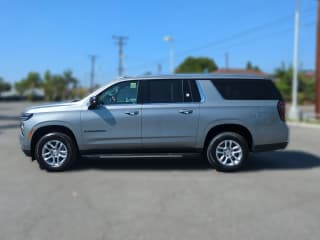 Chevrolet Suburban LS 4WD 4dr Chevrolet Suburban LS 4WD 4dr