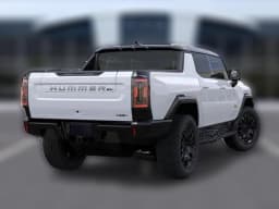 GMC HUMMER EV Pickup 2X e4WD Crew Cab 2026 — side view