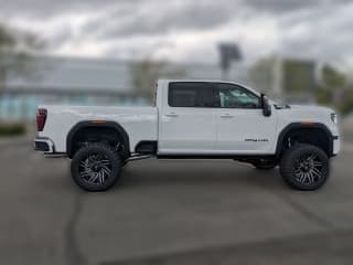 GMC Sierra 2500HD AT4 4WD Crew Cab 159" GMC Sierra 2500HD AT4 4WD Crew Cab 159"