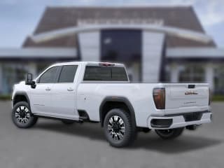 GMC Sierra 3500HD Denali 4WD Crew Cab 172" GMC Sierra 3500HD Denali 4WD Crew Cab 172"