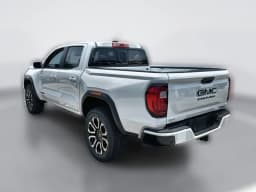 GMC Canyon 4WD AT4 4WD Crew Cab 2026 — side view