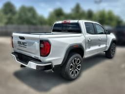 GMC Canyon 4WD AT4 4WD Crew Cab 2026 — side view