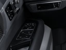 Cadillac VISTIQ Luxury AWD 4dr 2027 — side view