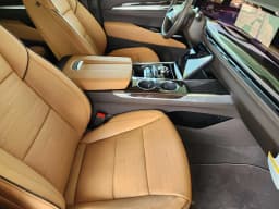Cadillac Escalade RWD Luxury 4dr 2026 — side view