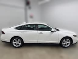 Honda Accord Sedan LX CVT 2026 — side view
