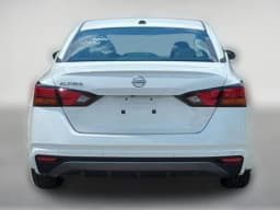 Nissan Altima SV FWD 2026 — side view