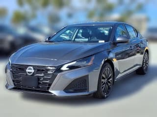 Nissan Altima SV FWD Nissan Altima SV FWD
