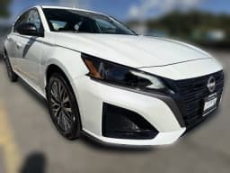 Nissan Altima SV AWD 2026 — side view