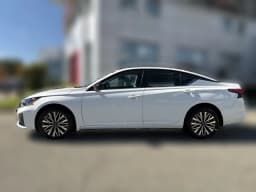 Nissan Altima SV AWD 2026 — side view