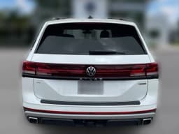 Volkswagen Atlas 2.0T Peak Edition 4MOTION 2026 — side view