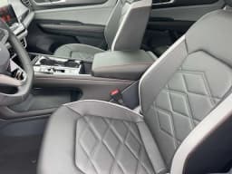 Volkswagen Atlas 2.0T Peak Edition 4MOTION 2026 — side view