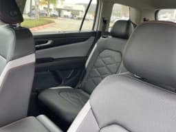 Volkswagen Atlas 2.0T Peak Edition 4MOTION 2026 — side view